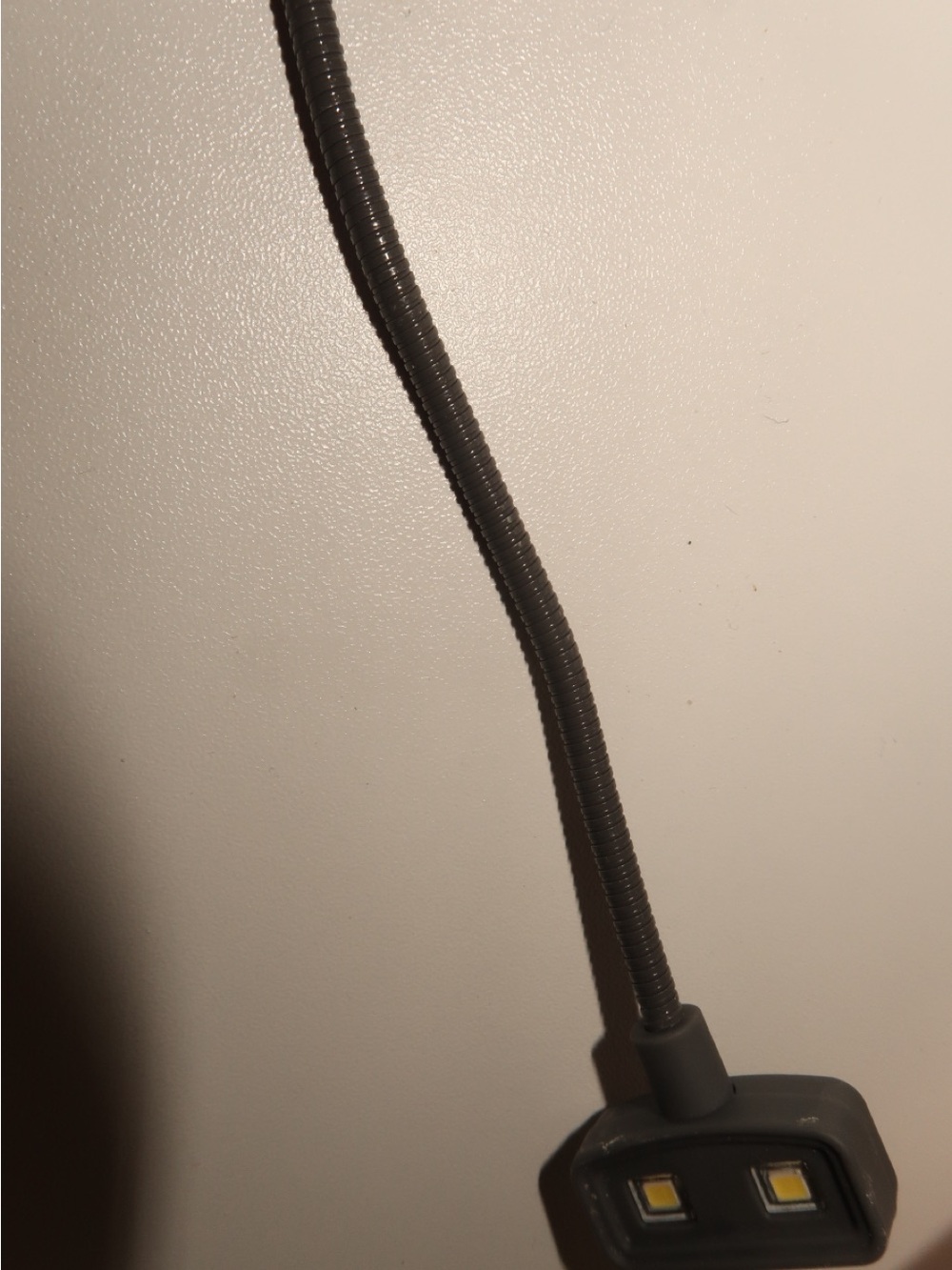reading light - Picture 5 of 5
